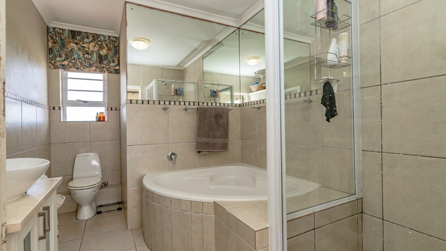 3 Bedroom Property for Sale in Perlemoenbaai Western Cape